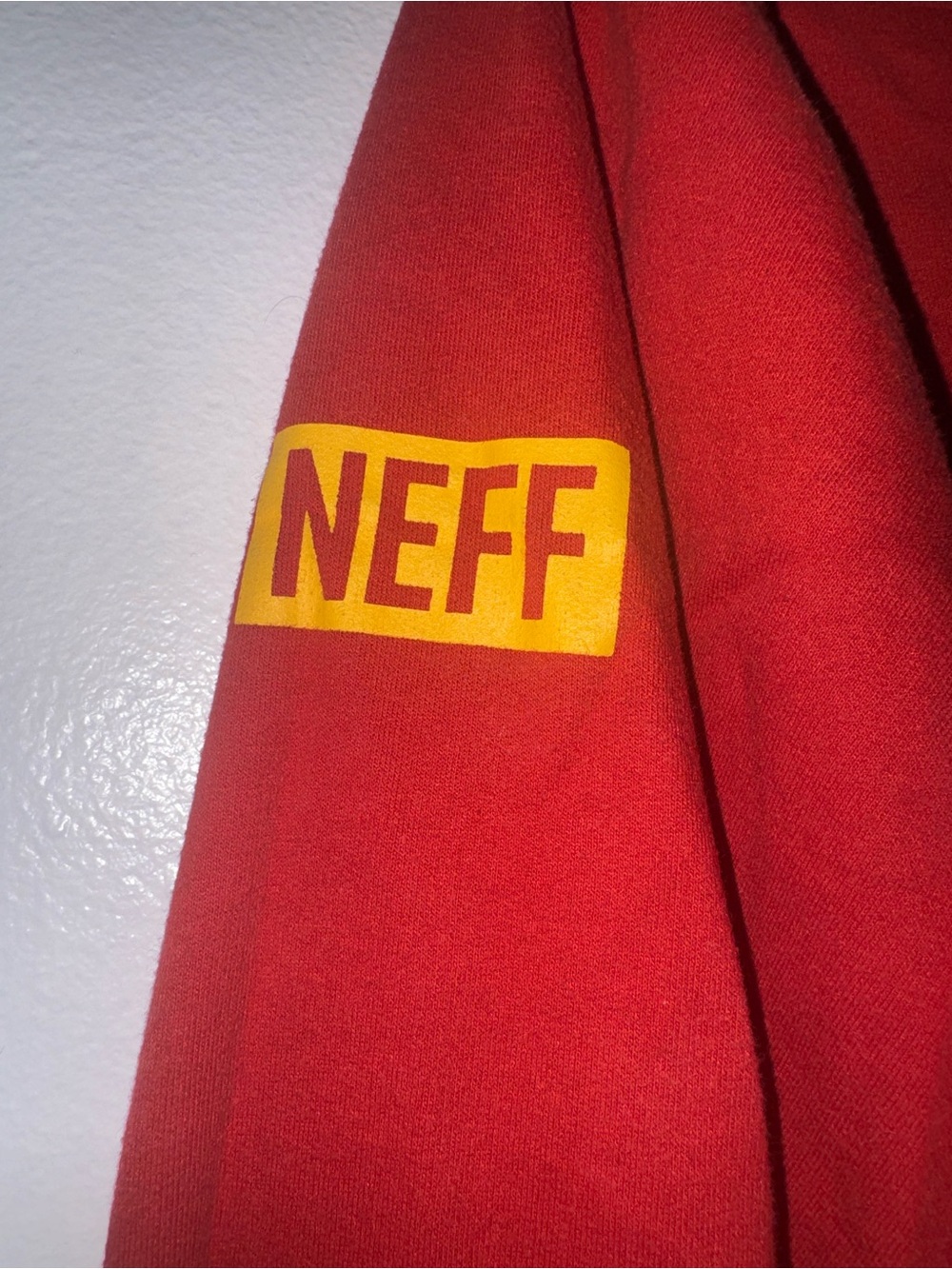 Disney x NEFF Red Mickey Crewneck Hoodie with Playful Graphic - Picture 3 of 5